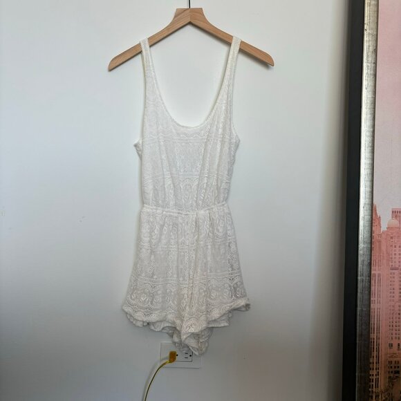 Hollister white lace romper, size M - Picture 2 of 5